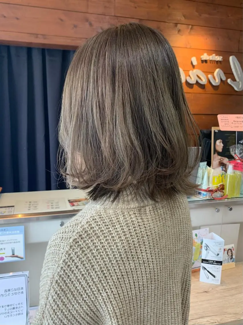 ミディアム レイヤー/艶髪カラー 森本くるみのヘアスタイル