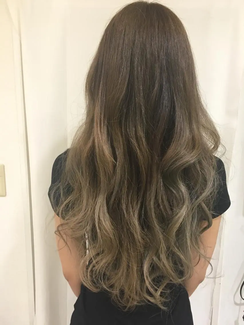セミロング カラー パーマ ヘアアレンジ グラデーションカラー きむえり/髪質改善 /うねり広がり改善のヘアスタイル