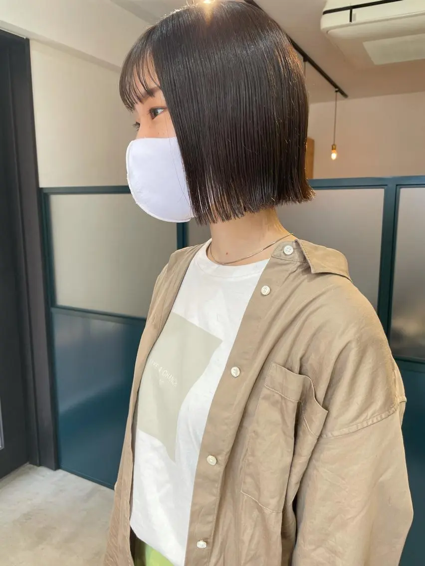 セミロング カラー パーマ ヘアアレンジ ネイル マツエク・マツパ 切りっぱなしボブ ベージュカラー ナチュラル ボブ トレンド眉🌈✨ arisaの眉毛・アイブロウイメージ