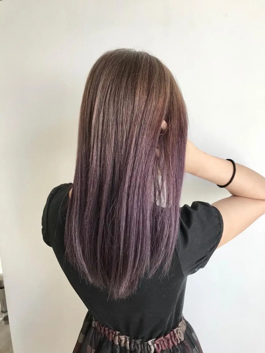 セミロング カラー アッシュ グラデーションカラー バイオレットカラー バイオレットアッシュ カット ヘアカラー トリートメント ヘッドスパ ヘアセット Akua【代表】 Kazumaのヘアスタイル