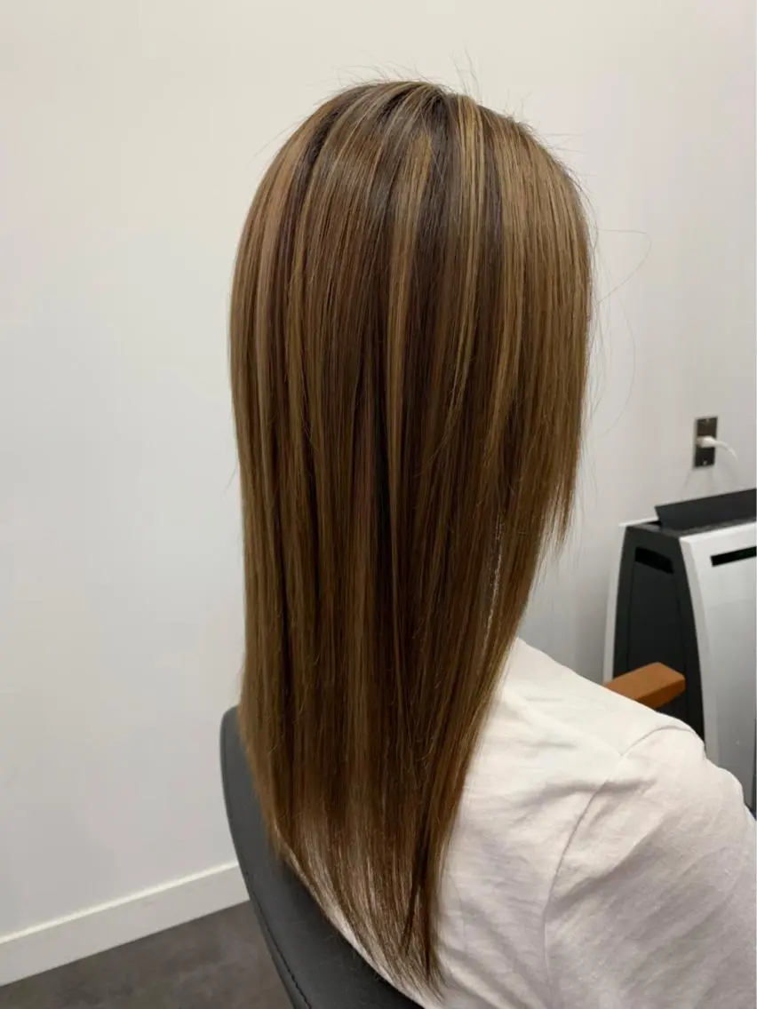 ミディアム カラー ヘアアレンジ ヘアカラー トリートメント 大塚 貴之のヘアスタイル