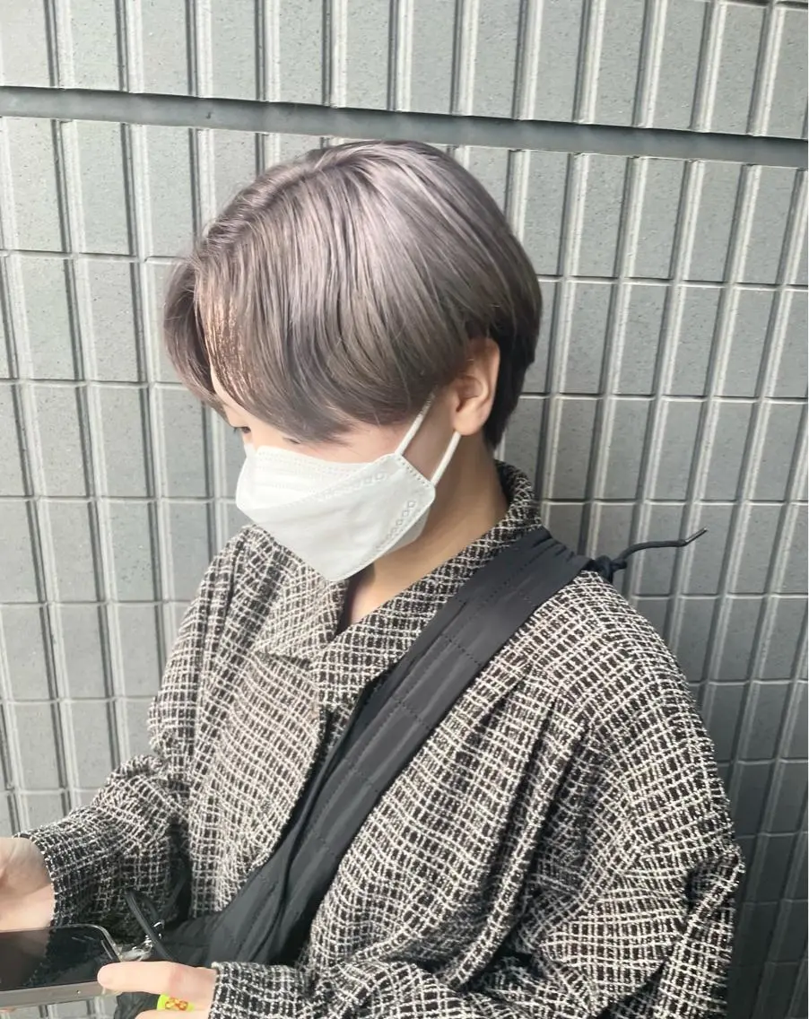 ショート カラー メンズ メンズブリーチ ブリーチ ブロンド グレージュ ヘアカラー 野町好花 レイヤー/髪質改善のヘアスタイル