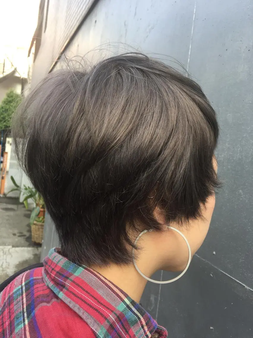セミロング カラー パーマ アッシュ アッシュグレー お気に入り数2.3万 🏆SHO🏆のヘアスタイル
