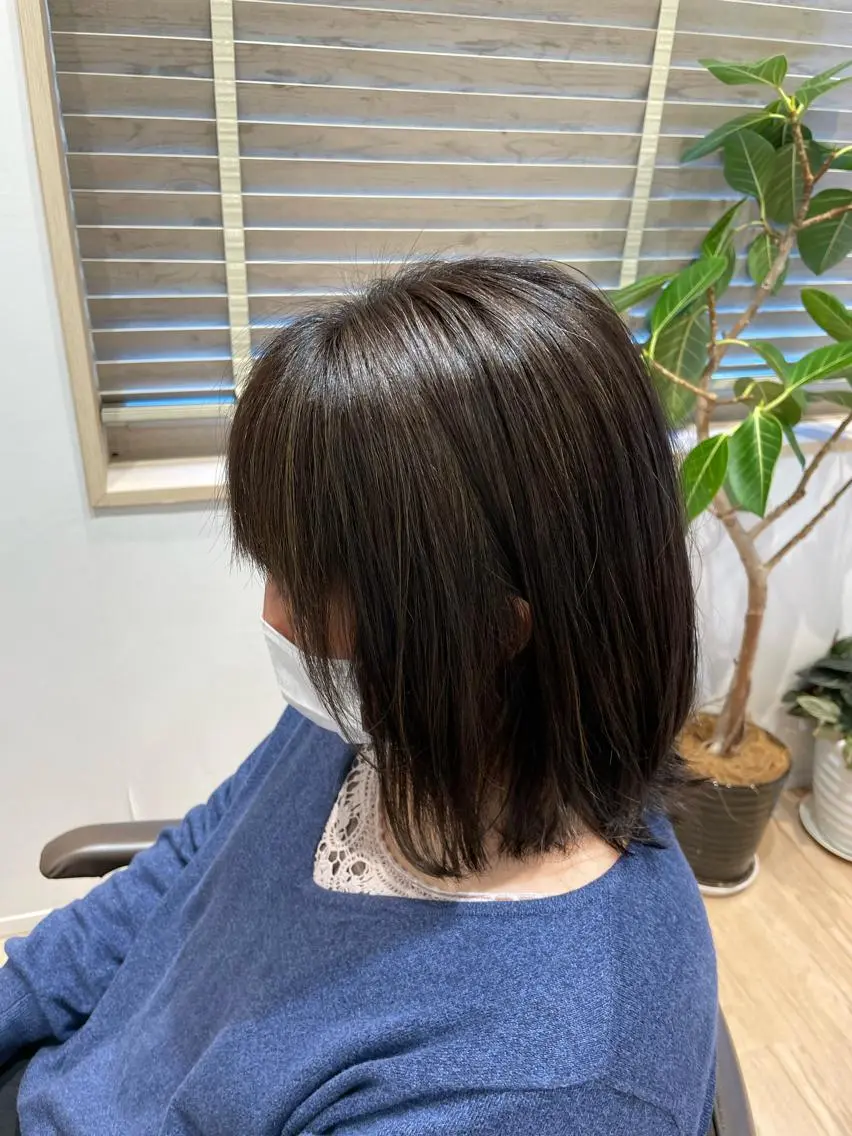 ミディアム カット ヘアカラー トリートメント 白髪ぼかしハイライト 💫ミネ ヒロシのヘアスタイル