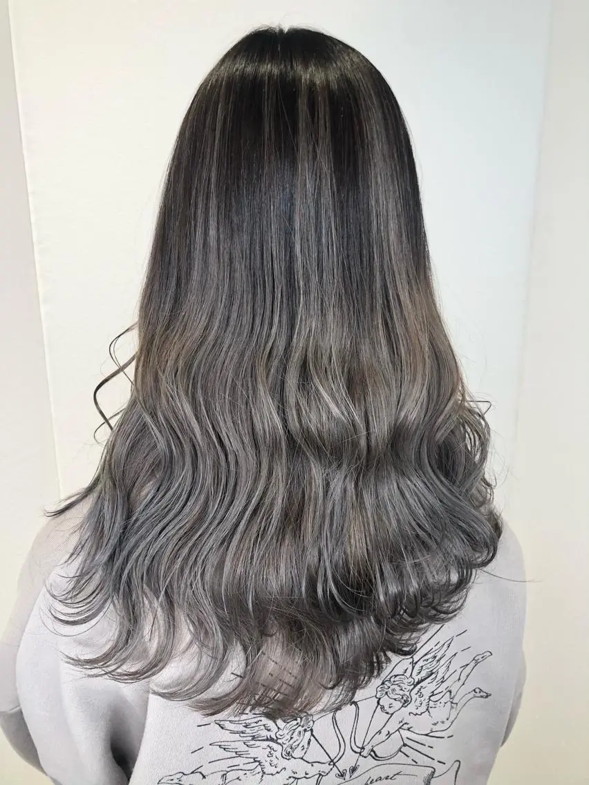 ロング カラー 店長 濱口 花菜 美髪整形のヘアスタイル