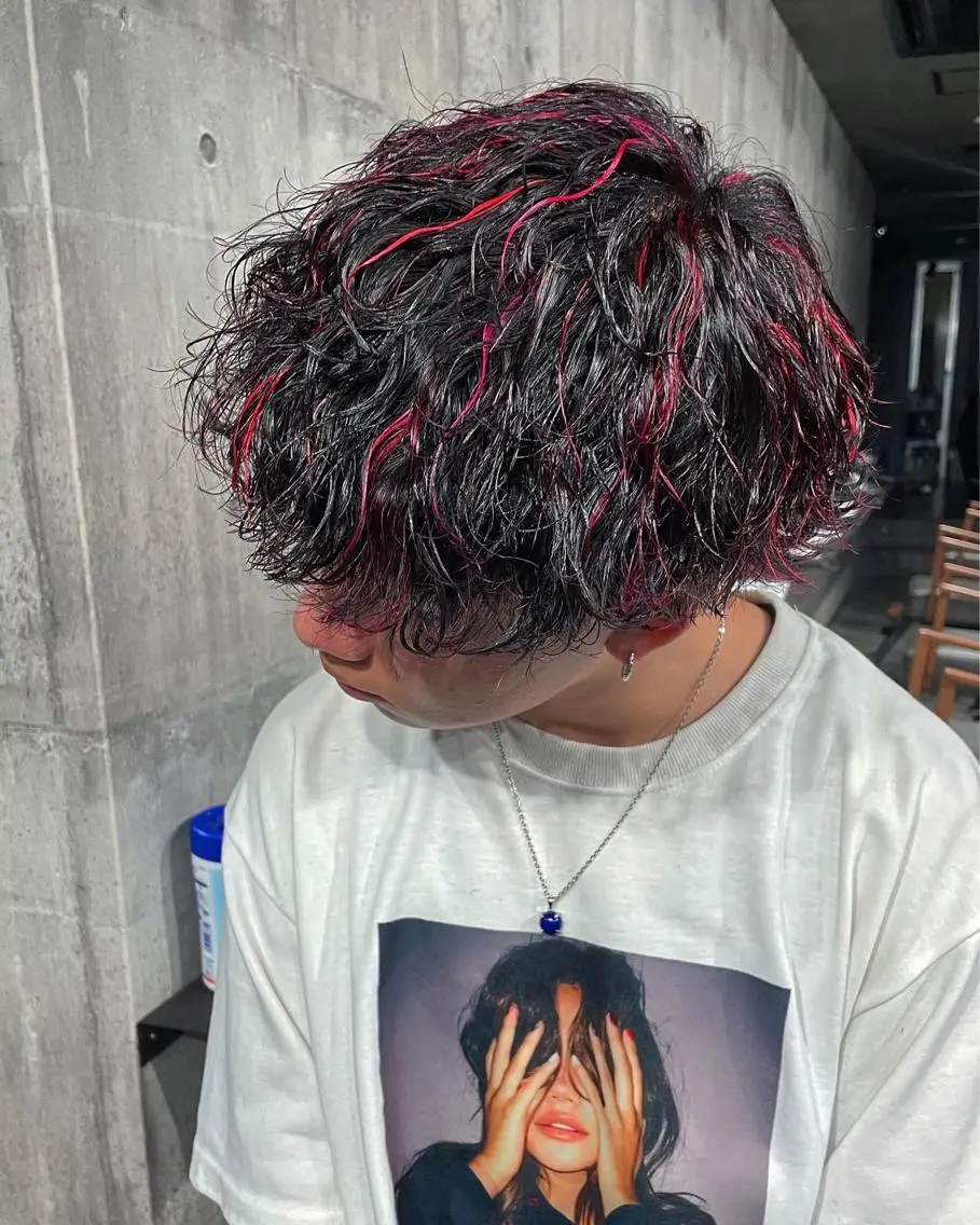カラー パーマ ハイライトカラー ピンクカラー レッドカラー 👾TAMURA MAAYA👾のヘアスタイル