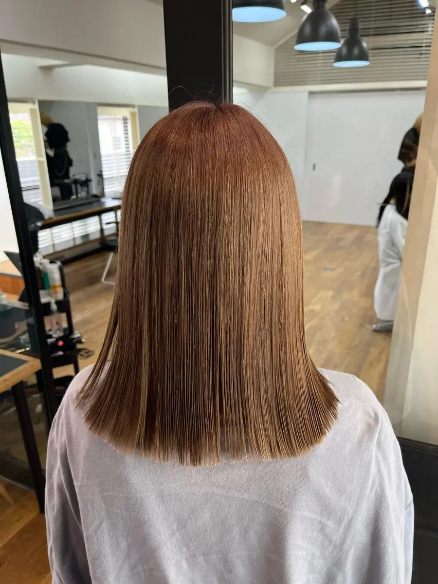 ミディアム カット Airi 韓国y2k ハイレイヤーのヘアスタイル