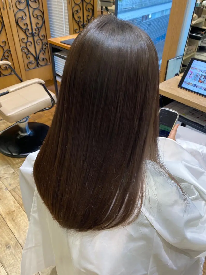 銀座/レイヤー 顔周りカット溝手優太のヘアスタイル