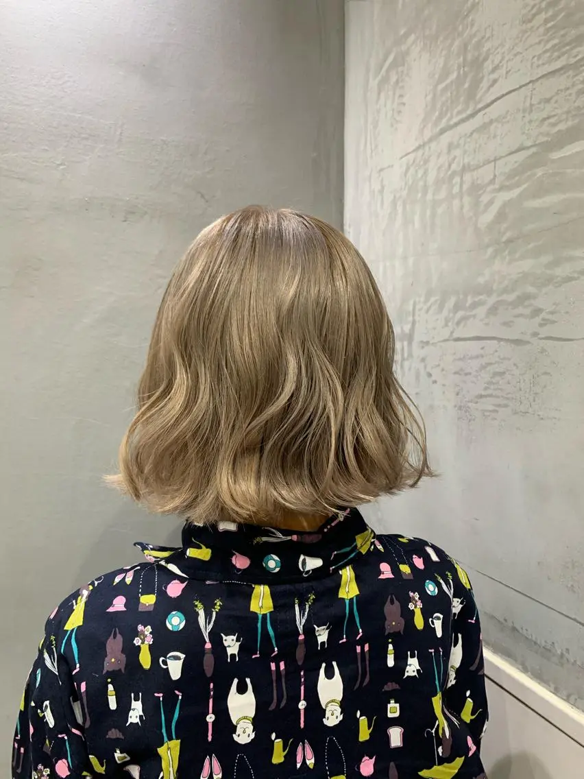 ショート カラー 田畠 しずかのヘアスタイル