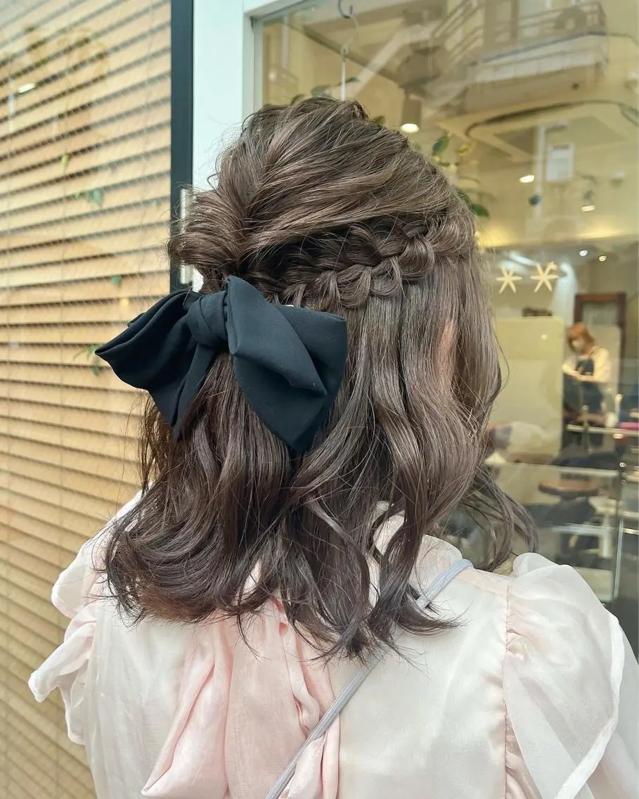 ミディアム カラー ヘアアレンジ ハーフアップ グレージュ ミルクティーグレージュ 髪質改善☆ 縮毛矯正miyuのヘアスタイル
