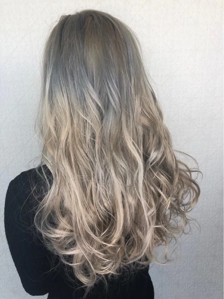 ロング カラー topstylist 三谷翔太郎のヘアスタイル