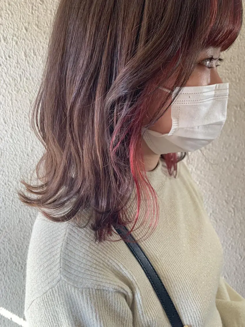 ミディアム カラー ブリーチ 透明感カラー グレージュ インナーカラー ピンクカラー サダハルカ ｜chouetteのヘアスタイル