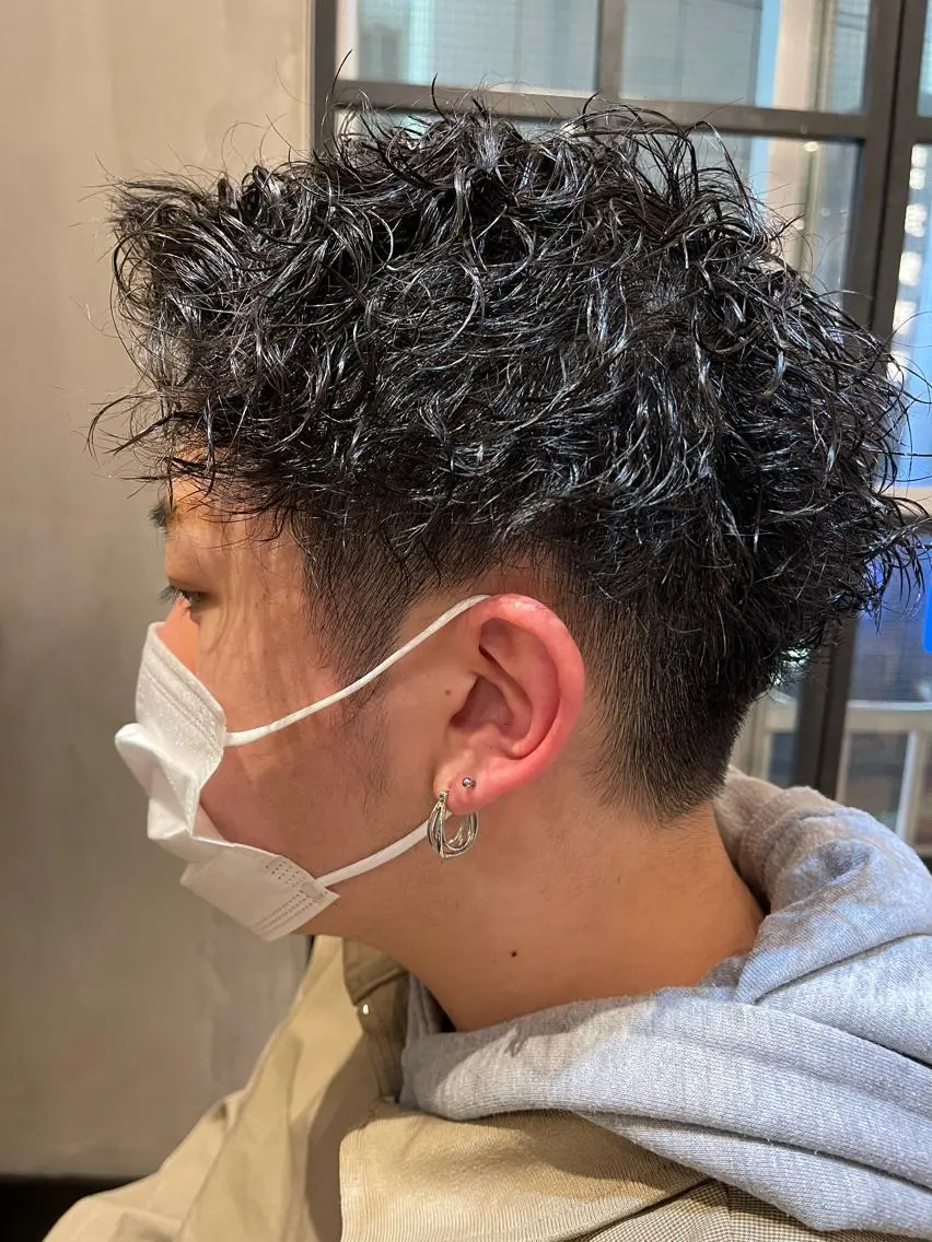 ショート パーマ メンズ メンズパーマ ツイストスパイラルパーマ スパイラルパーマ カット パーマ トリートメント ヘアセット 新宿メンズ専門 モテ清潔感パーマ特化のヘアスタイル