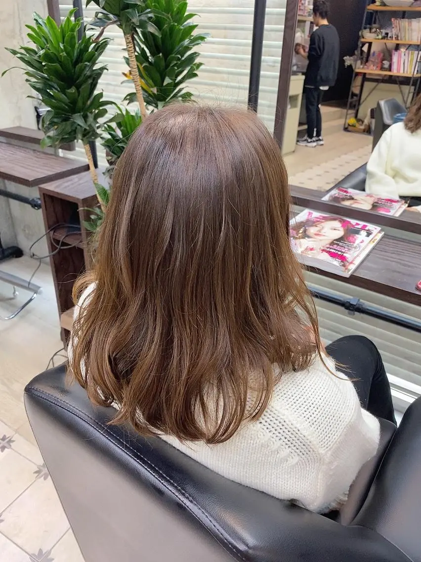 ミディアム カラー ベージュカラー ブラウンカラー ブラウンベージュ 韓国ヘア☁️ mitsukiのヘアスタイル