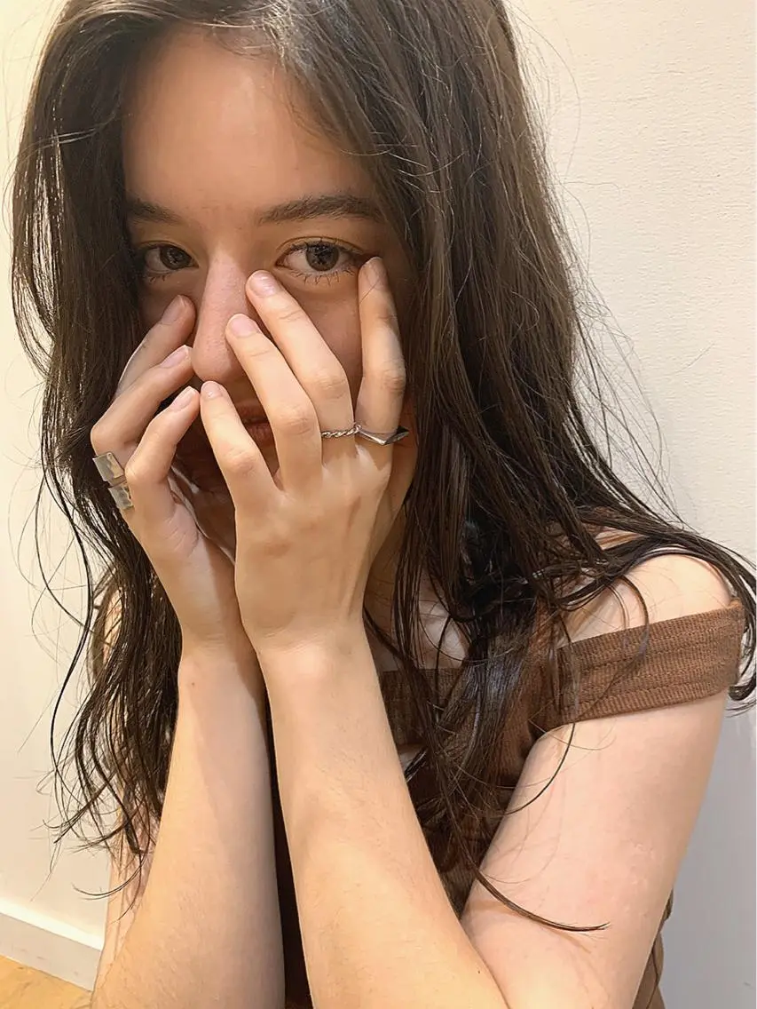 セミロング カラー 透明感カラー👑 井上美乃里のヘアスタイル
