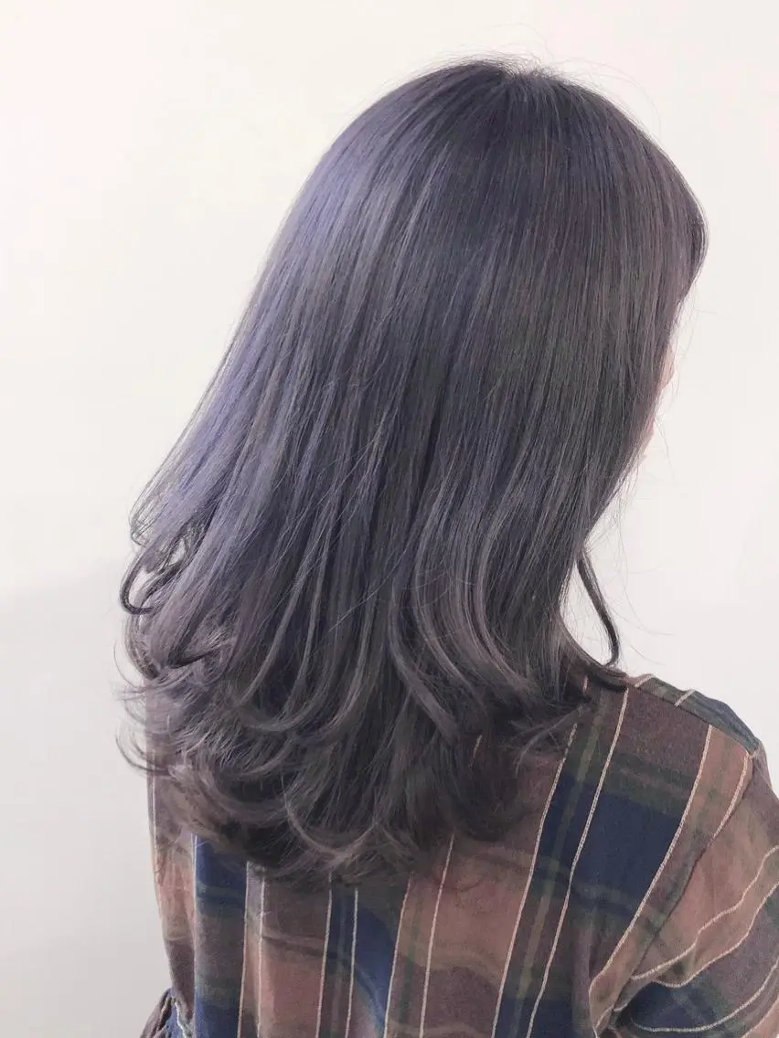 ミディアム 松田 みのりのヘアスタイル