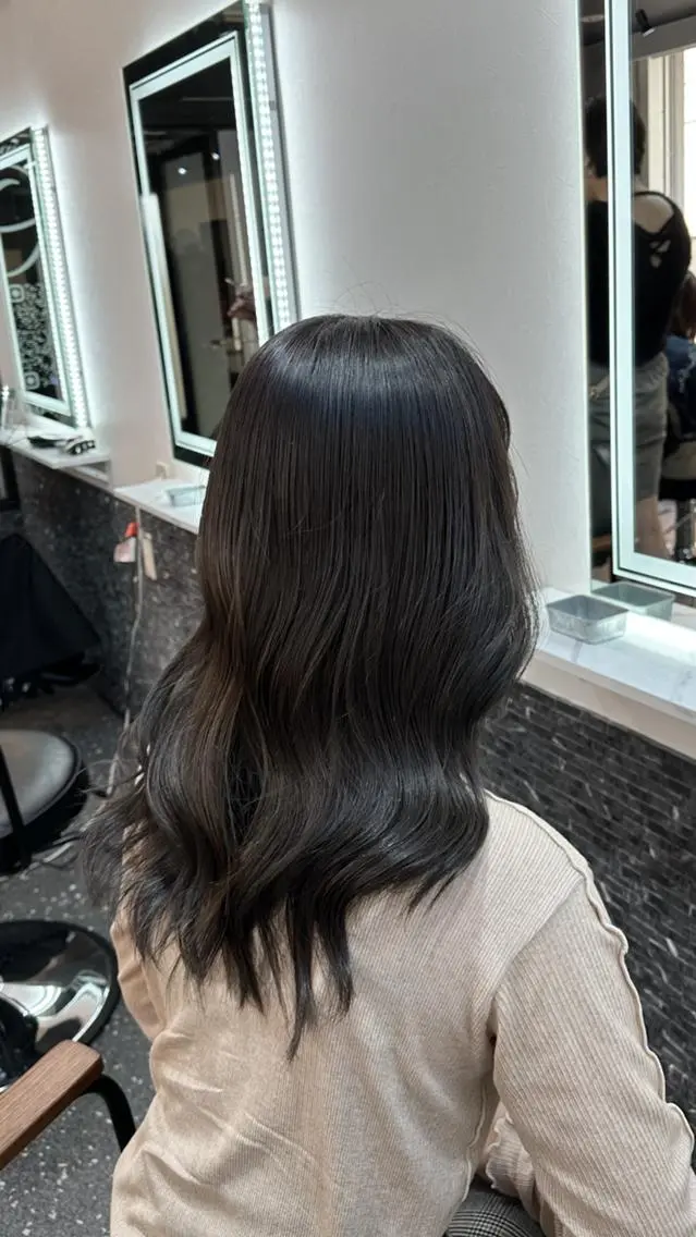 ロング カラー 透明感カラー 韓国風ヘア レイヤーカット ロング トリートメント 要プライベートサロン vert🌿マルイ裏のヘアスタイル