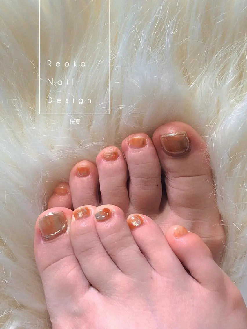 ショート ネイル アートネイル フットネイル Blowe ニュアンスのネイルデザイン