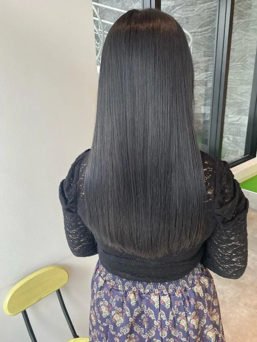 ロング カラー ブリーチ グレージュ 髪質改善 カット ヘアカラー トリートメント オスズ 🎀´-のヘアスタイル