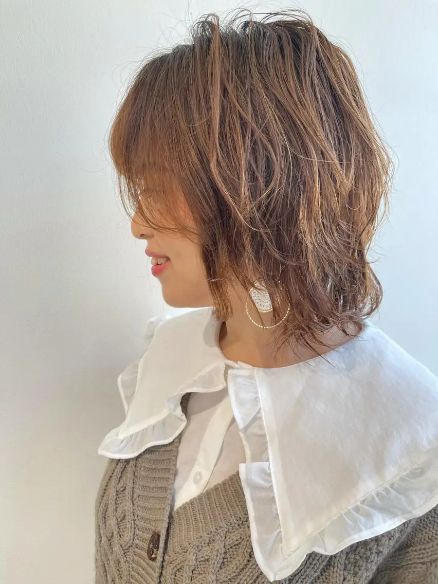 ミディアム パーマ ミディアムパーマ ボブ レイヤーカット カット ヘアカラー 由比藤理子 ブリーチカラー🌈のヘアスタイル