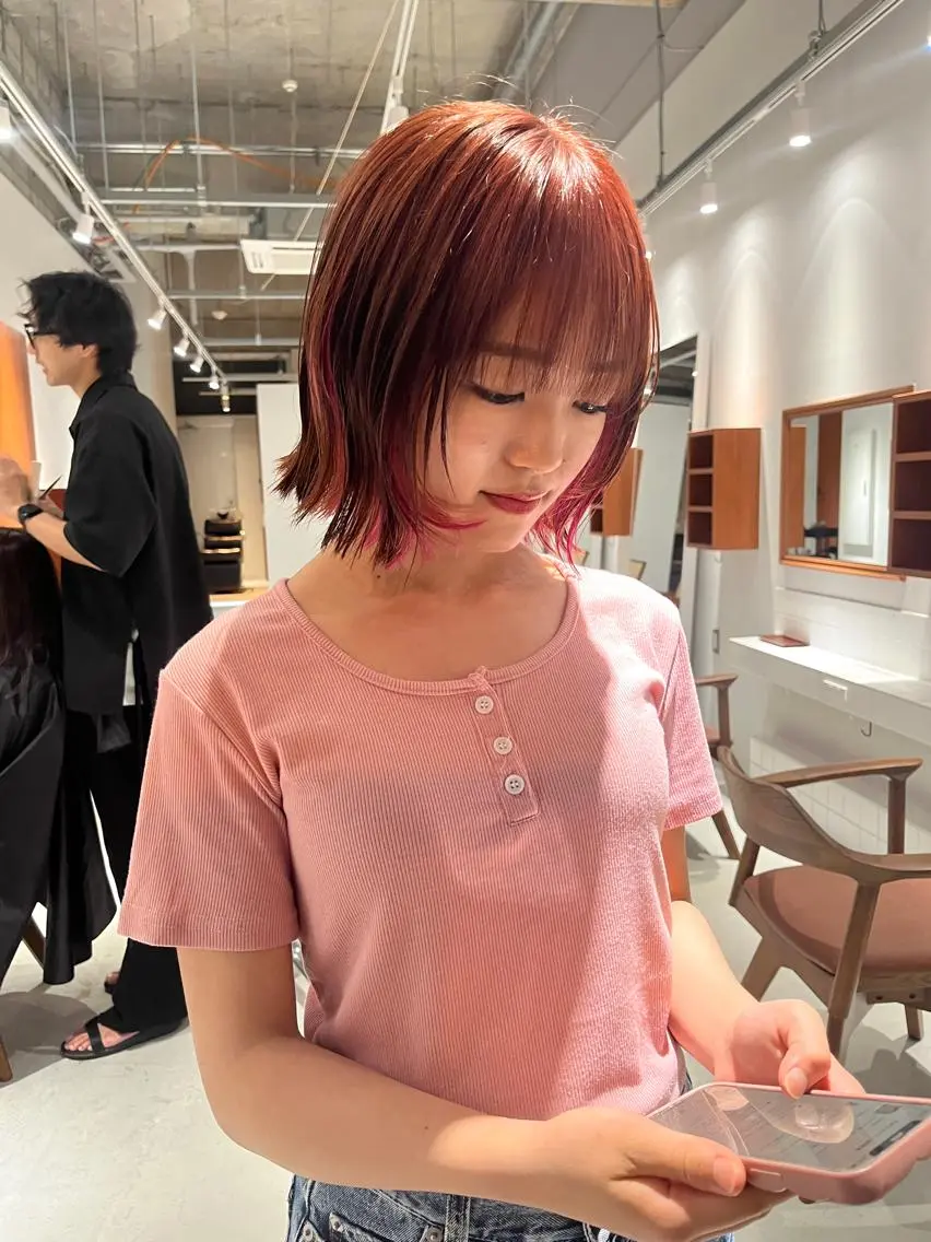 カラー ブリーチ ダブルカラー ブリーチなしカラー レッドカラー 加藤 悠真のヘアスタイル