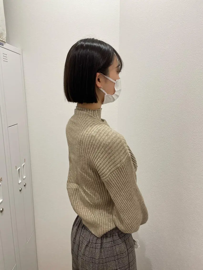 ショート カラー 切りっぱなしボブ ボブ カット トリートメント 山本 愛永のヘアスタイル