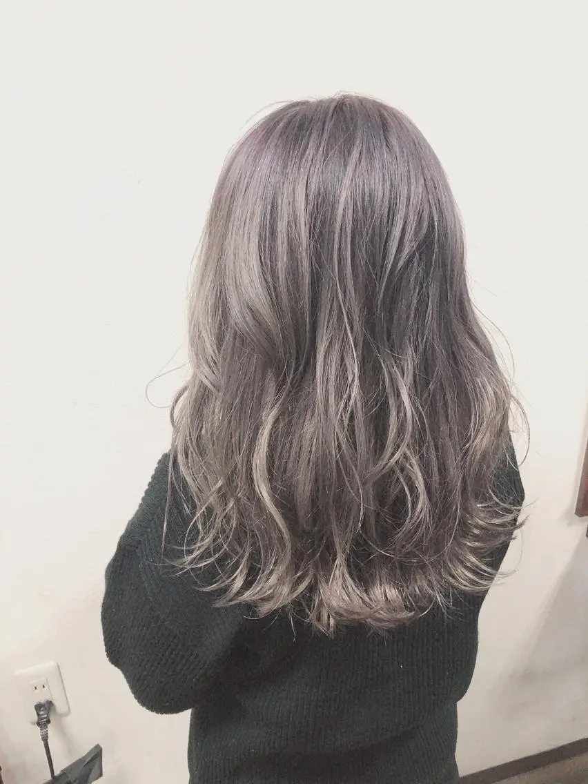 セミロング ヘアーズベリー 藤本のヘアスタイル