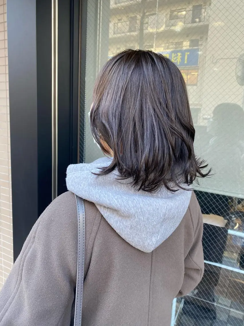ミディアム カラー ブラウンカラー オリーブブラウン サプリームヘア 飯田みち瑠のヘアスタイル