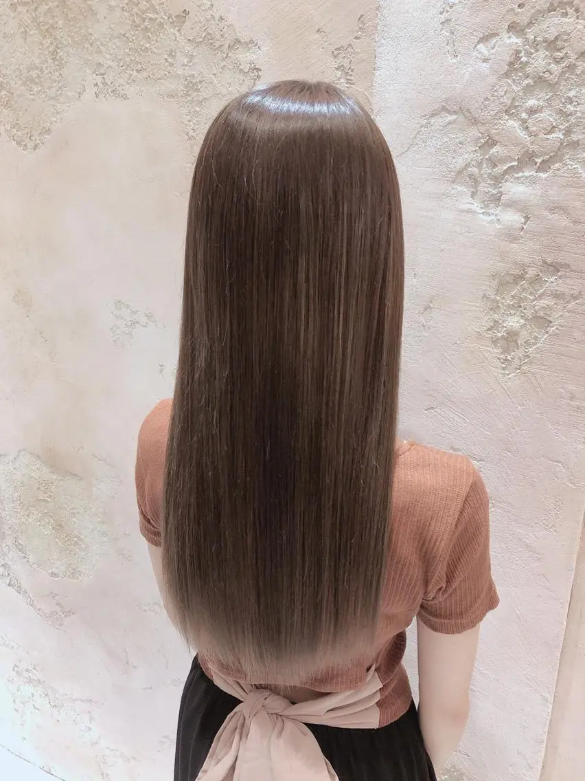 セミロング トリートメント 代表山口ひな 髪質改善のプロのヘアスタイル