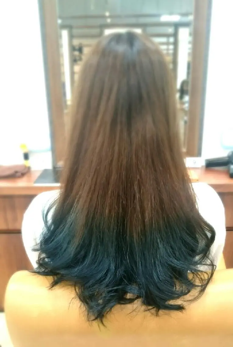 ロング 田坂 真弓のヘアスタイル