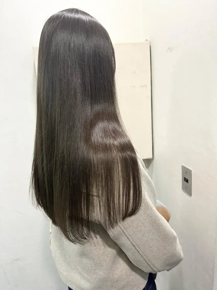 ロング カラー パーマ ヘアアレンジ メンズ キッズ ネイル マツエク・マツパ アイブロウ 成人式 切りっぱなしボブ ショートボブ 子どものヘアアレンジ メンズブリーチ ヘアカラー 🦕ウルフカット 🦕akihoのヘアスタイル