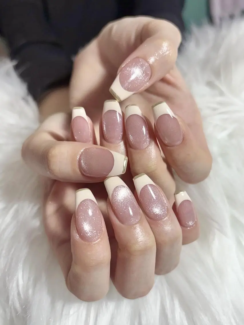 ネイル フレンチネイル マグネットネイル ミラーネイル nail salon Libertyのネイルデザイン