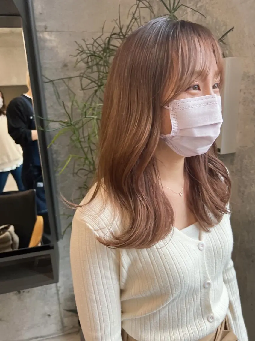 ロング カラー ヘアアレンジ ベージュカラー ブリーチ ラベンダーカラー ラベンダーベージュ レイヤーカット カット ヘアカラー 誰より丁寧なカット/ 小林輝/レイヤーのヘアスタイル