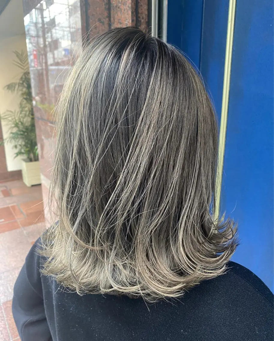 ミディアム カラー ヘアアレンジ ブリーチ 外ハネヘア カット ヘアカラー ヘアセット TOPSTYLIST 🇬🇧JIMMYのヘアスタイル