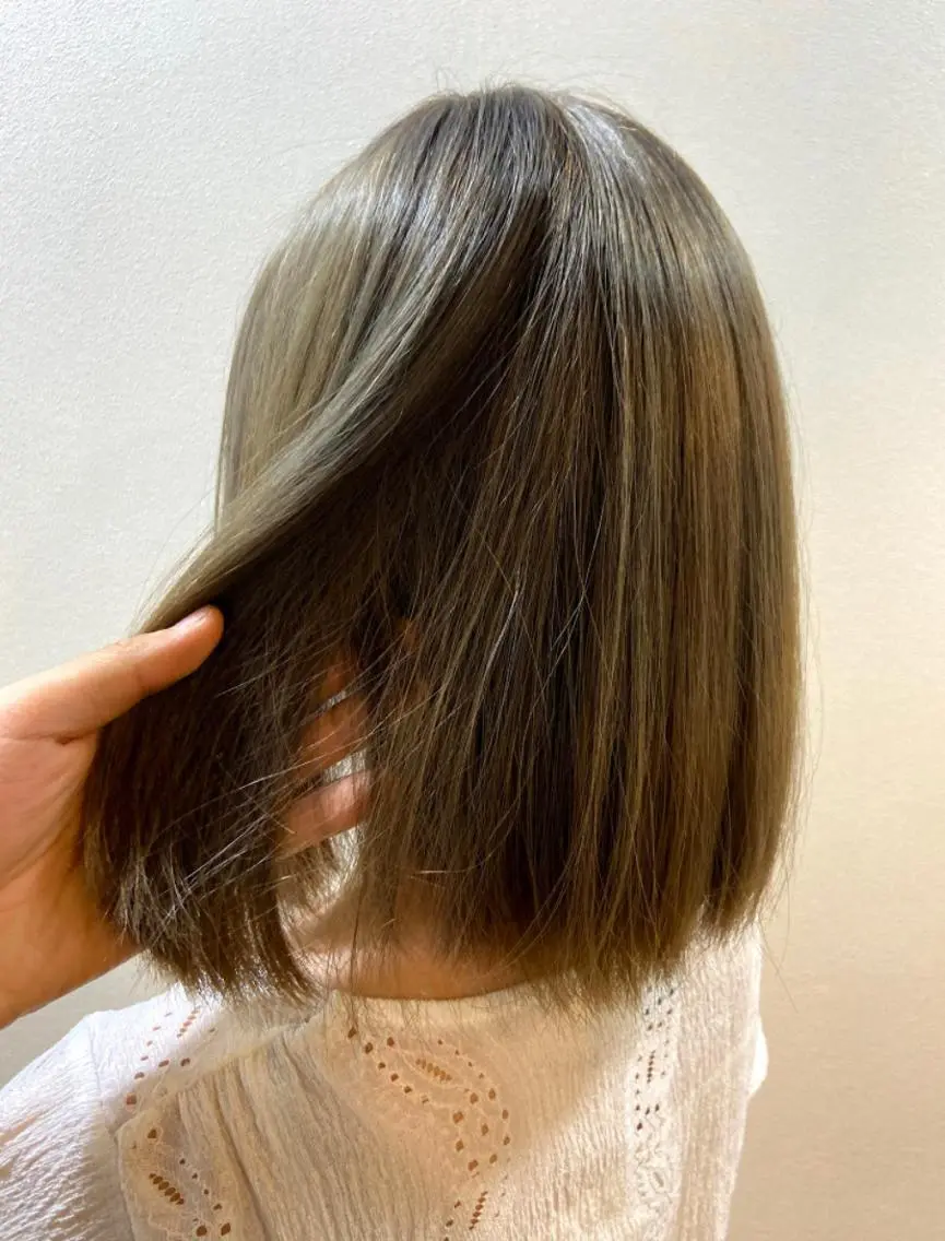 ショート カラー ベージュカラー 髪質改善・縮毛・ 艶髪 丸毛一輝のヘアスタイル