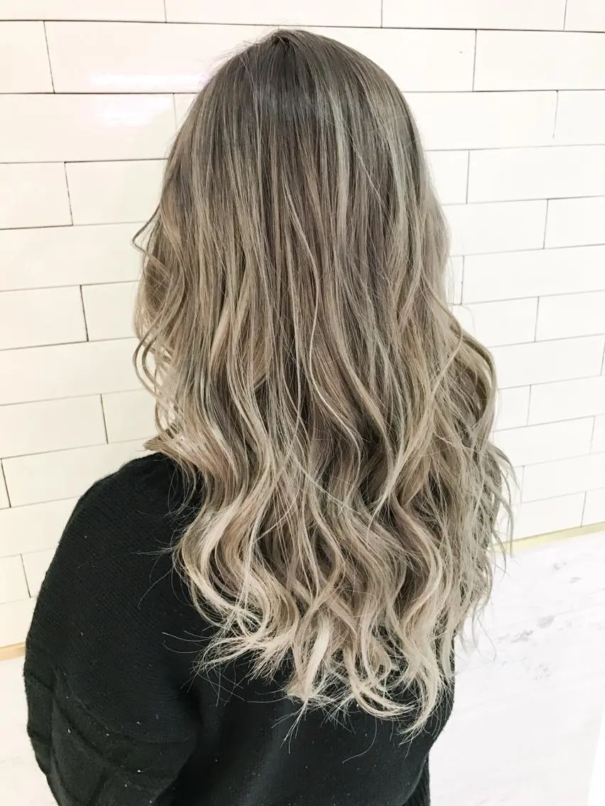 ロング カラー ブロンド グラデーションカラー ハイライトカラー 外国人風カラー ハイライト ヘアカラー 🧡ショートの達人 🧡SHOのヘアスタイル