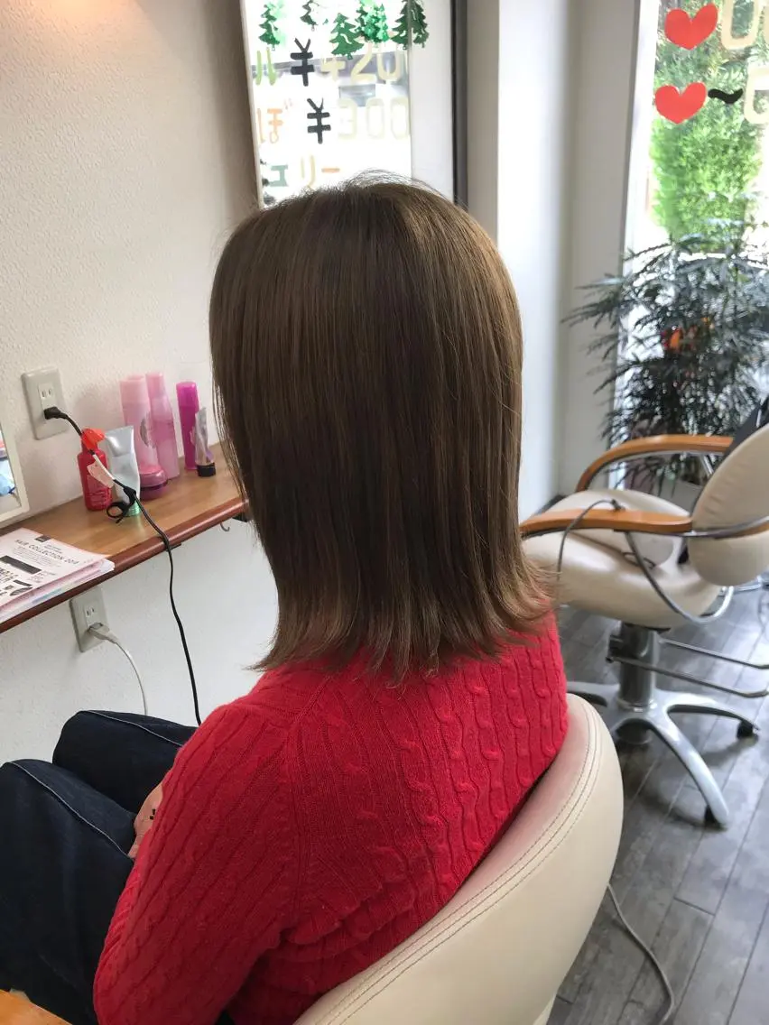 ミディアム カラー ベージュカラー 外ハネヘア 芝 幸大のヘアスタイル