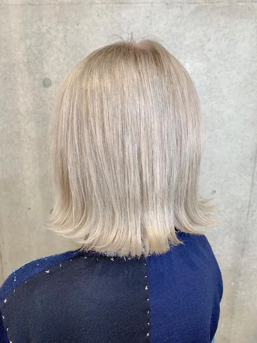 ミディアム カラー ヘアカラー トリートメント 🌈艶ハイトーン🌈 心を込めます🤝涼介のヘアスタイル