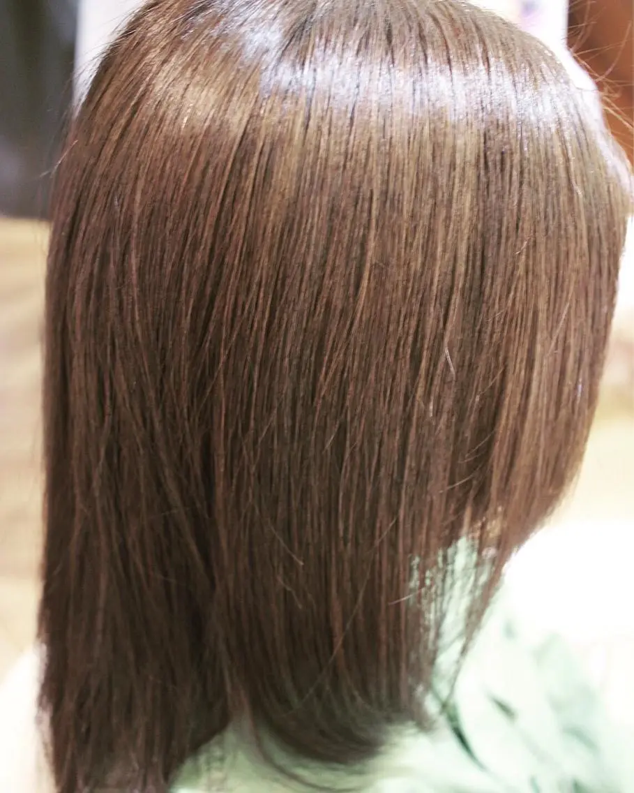 セミロング カラー 大場 優のヘアスタイル