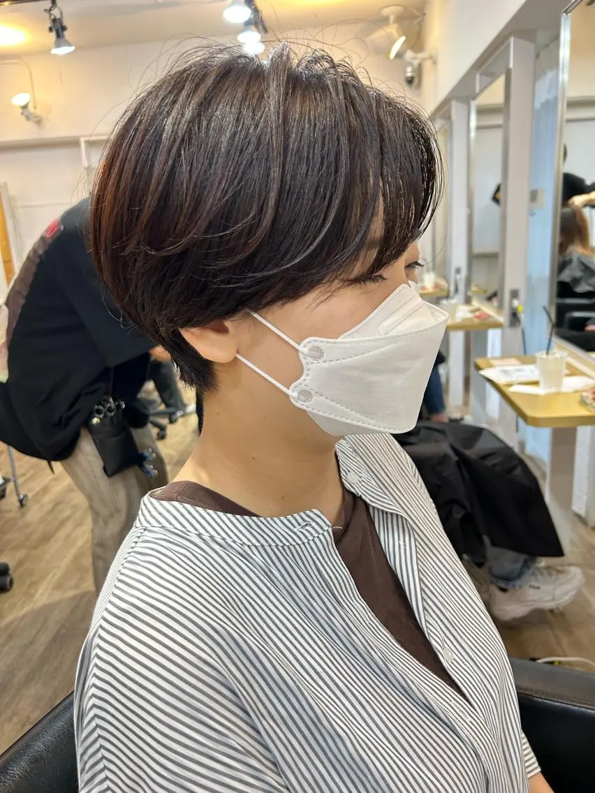 ショート カラー ハンサムショート ブリーチ ケアブリーチ ダブルカラー ハイライトカラー 中北篤志 ショートボブのヘアスタイル