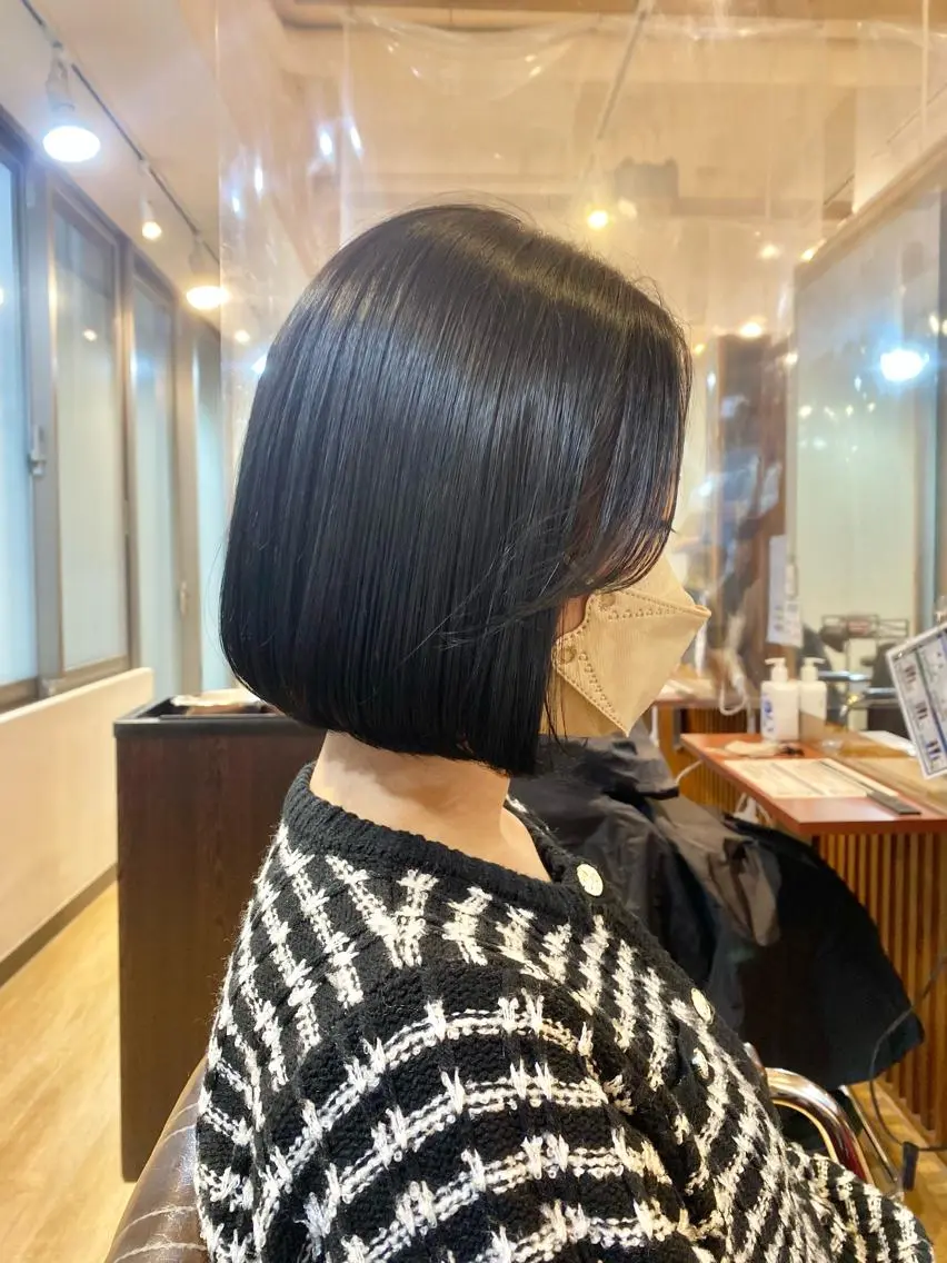 ショート カラー 女性目線でつくる ボブ縮毛矯正のヘアスタイル