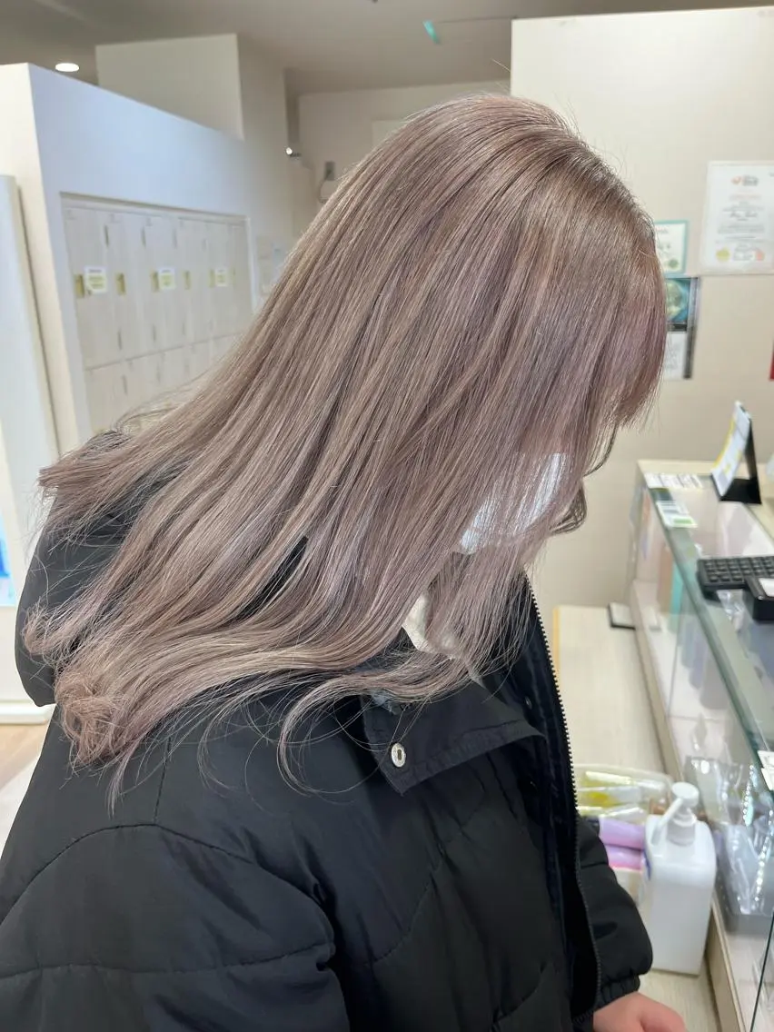 ロング カラー 暖色/ブリーチカラー 🎀 M i k uのヘアスタイル