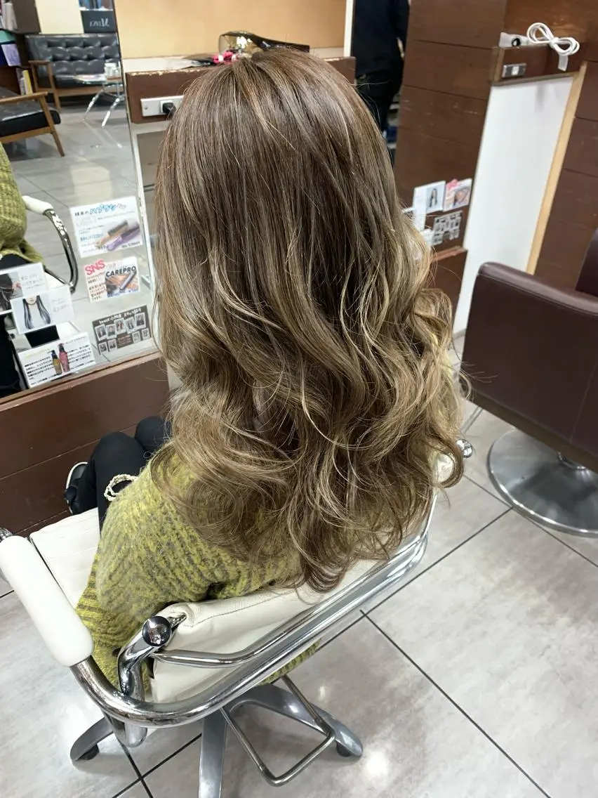 ロング ハイライト レイヤー/艶髪カラー 森本くるみのヘアスタイル