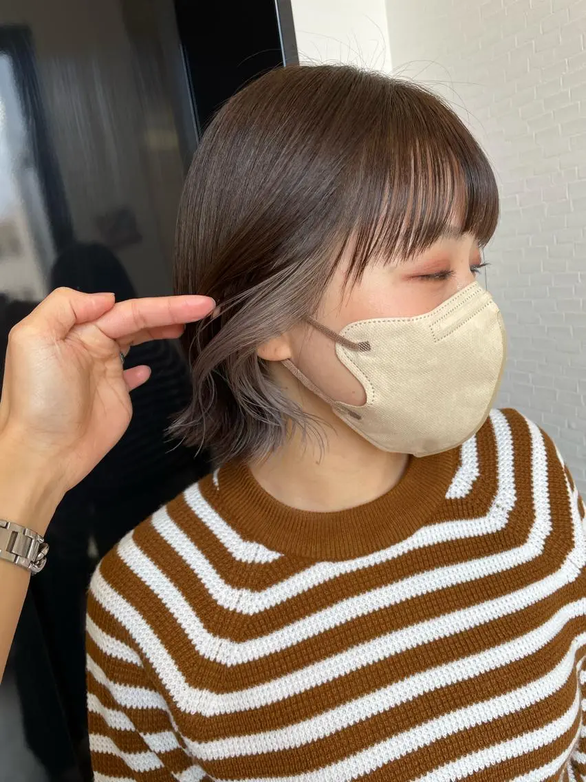 ミディアム カラー イヤリングカラー ヘアカラー YUI/ ブリーチカラー🌷のヘアスタイル
