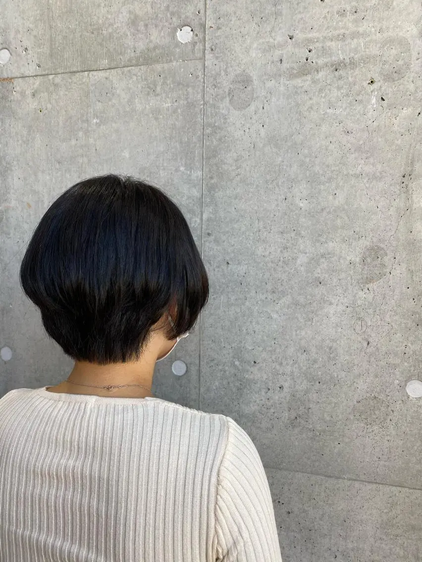 ショート な つのヘアスタイル
