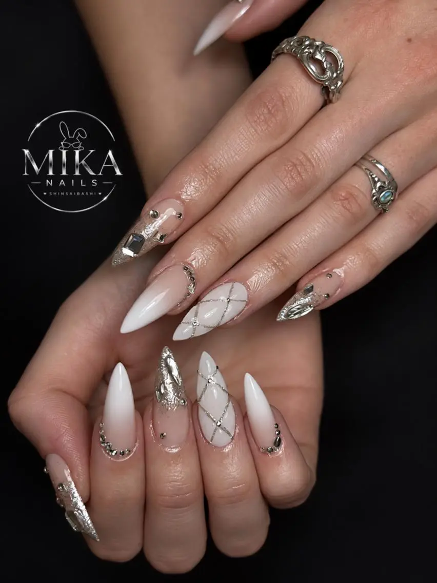 ネイル アートネイル チークネイル ドット フットネイル フレンチネイル ハンドネイル Mika Nailsのネイルデザイン