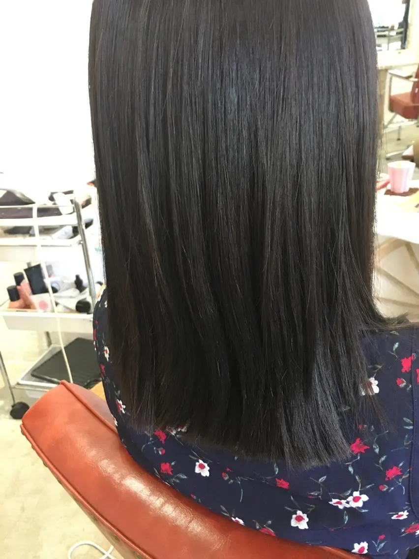 セミロング カラー fio マナミのヘアスタイル