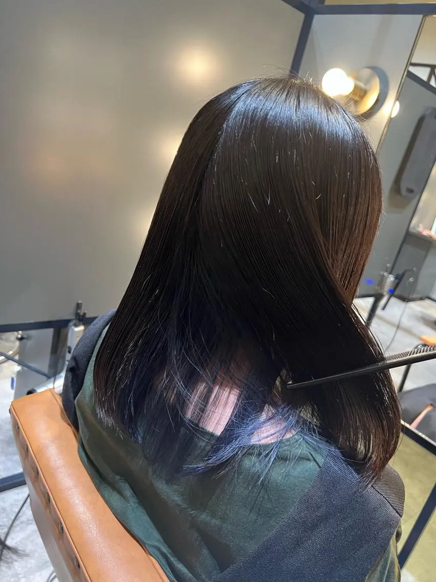 セミロング カラー シルバー カット ヘアカラー トリートメント 髪質改善ストレート Kantaのヘアスタイル