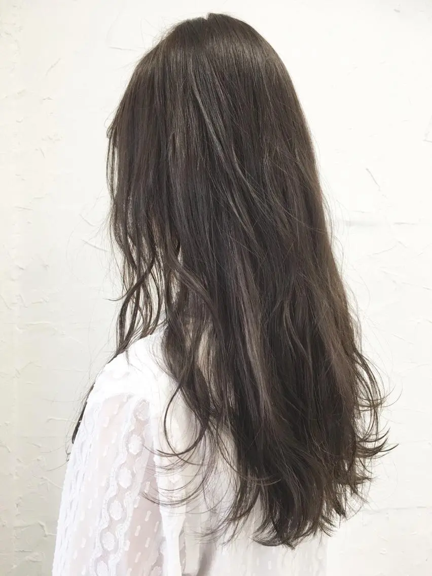 セミロング カラー アッシュ アッシュグレー 脱!黒髪 ダブルカラー【上野】のヘアスタイル