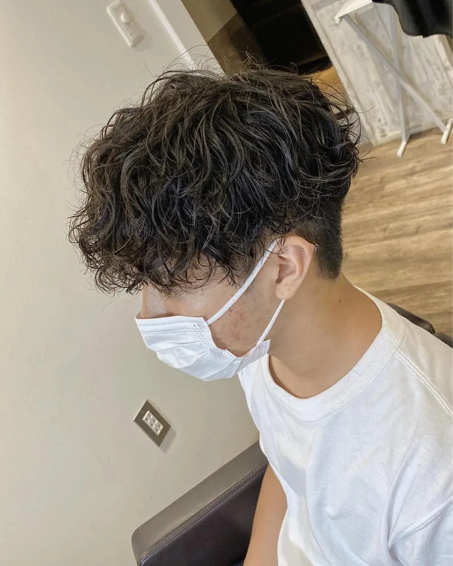 ショート パーマ メンズ 原田 涼矢のヘアスタイル